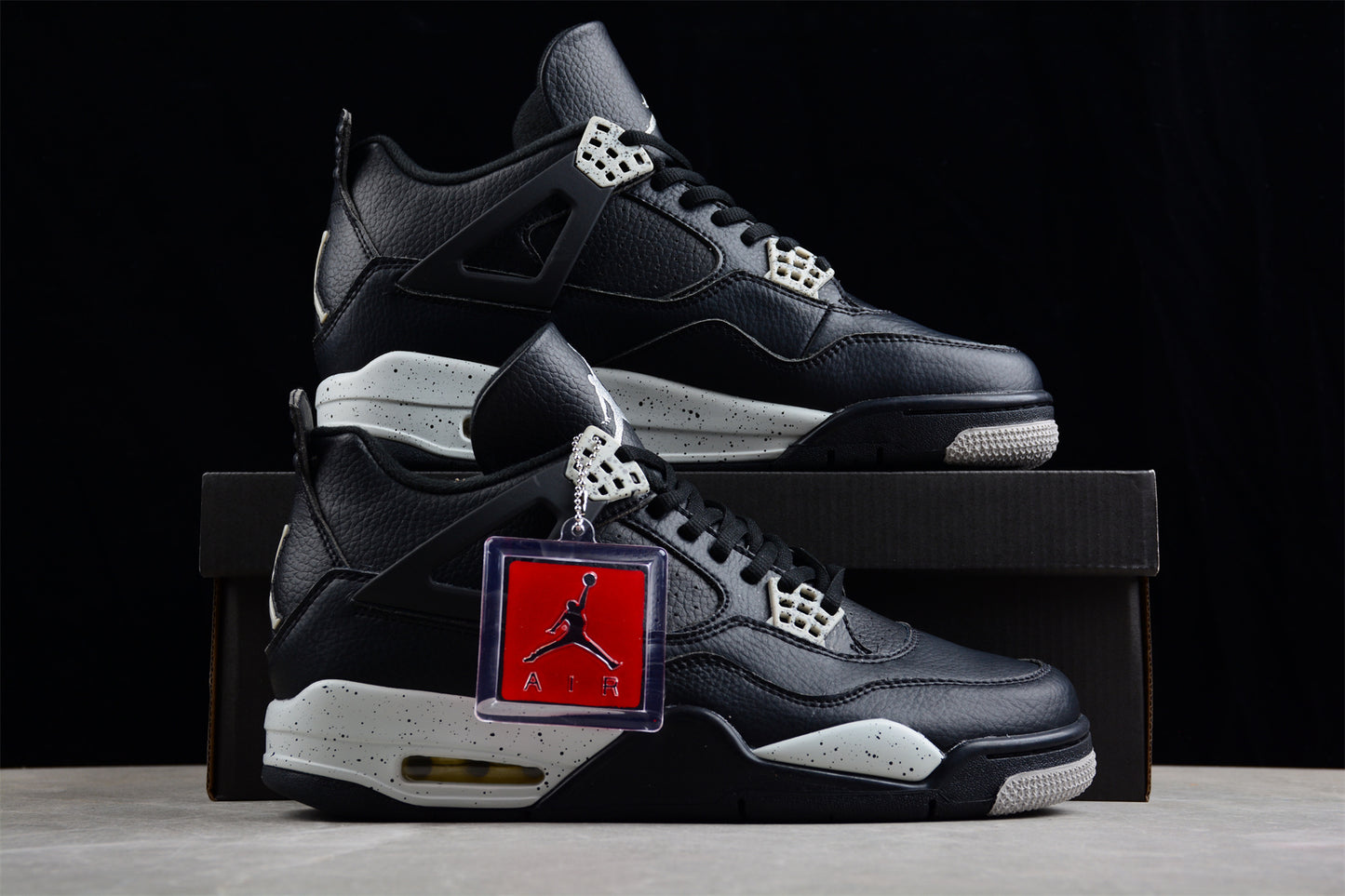 Jordan 4 black oreo