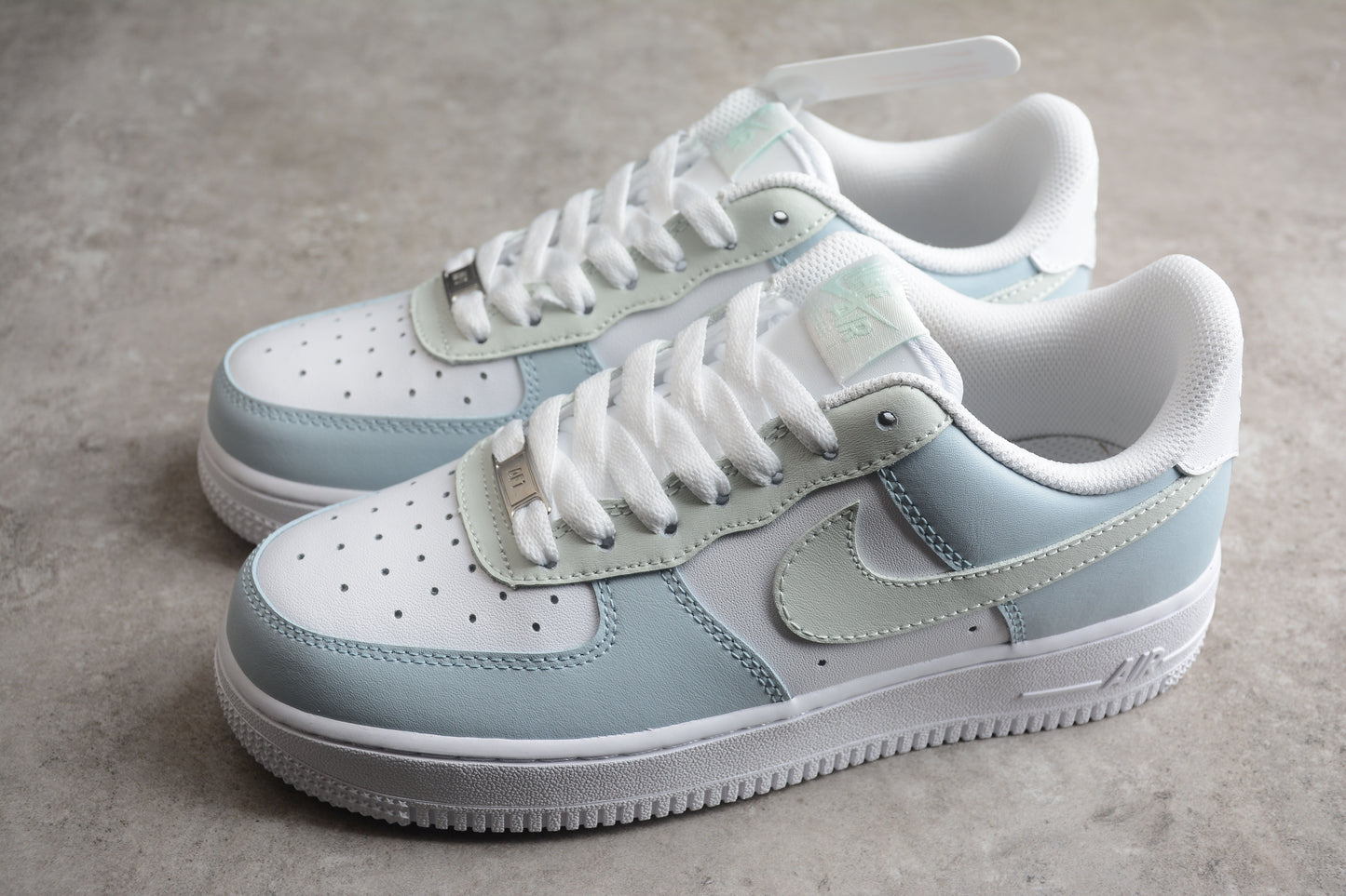 Air Force 1 sky white