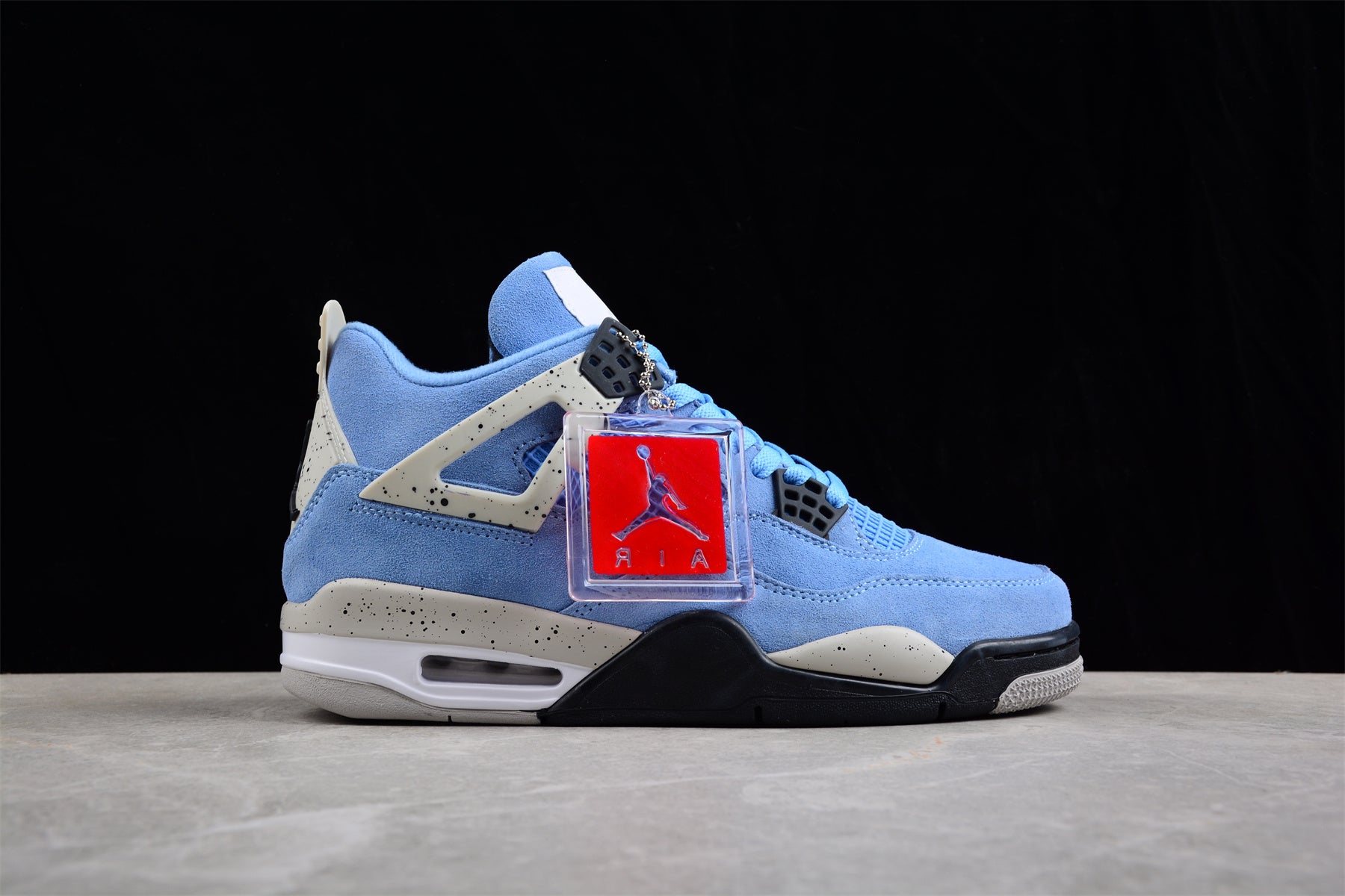 Jordan 4 university 2024 blue