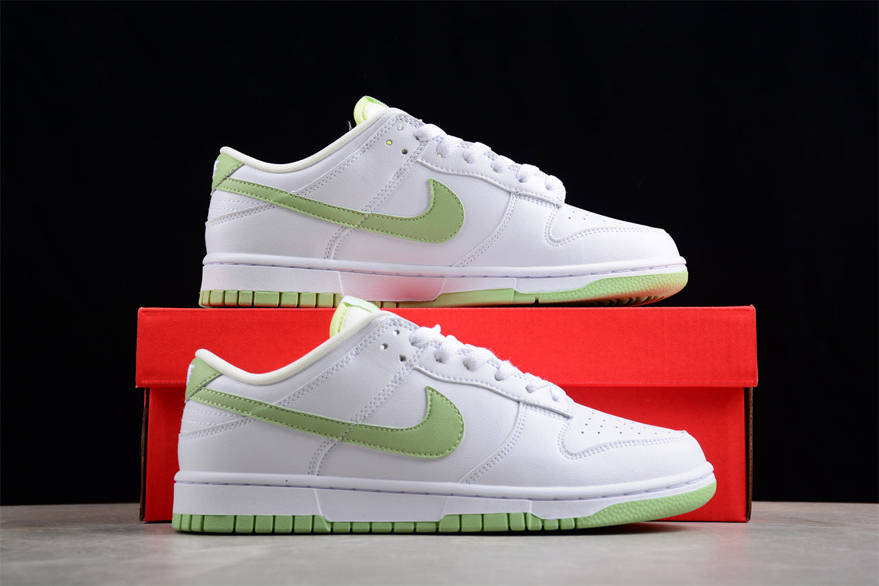 Dunk Low mint white