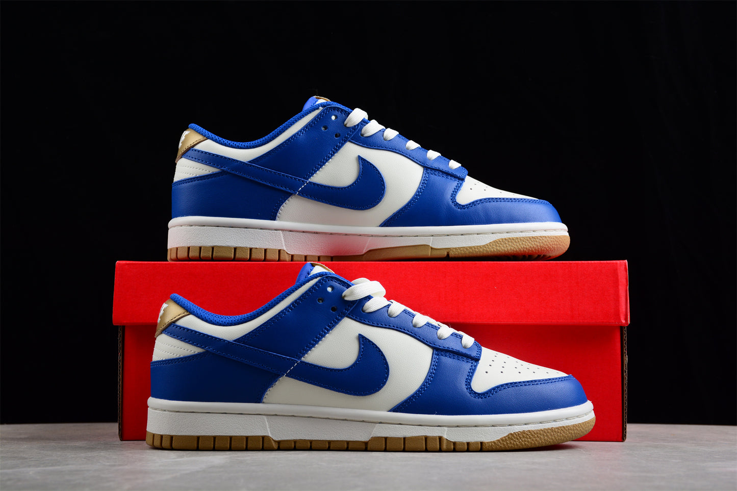 Dunk Low blue kansas