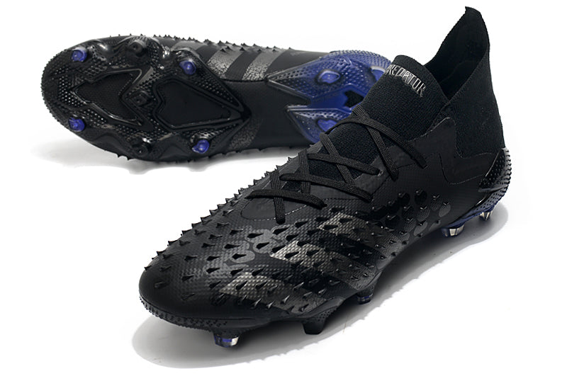 Predator Freak black