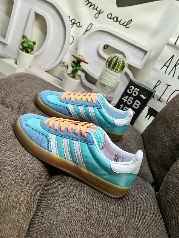 Gazelle indoor prevolved blue