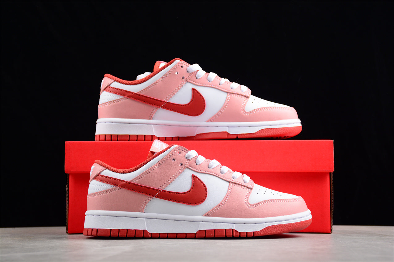 Dunk Low red pink