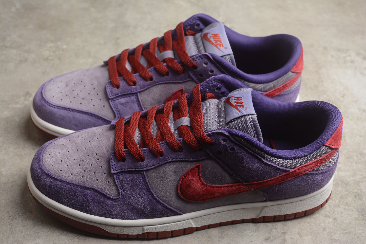 Dunk Low purple plum