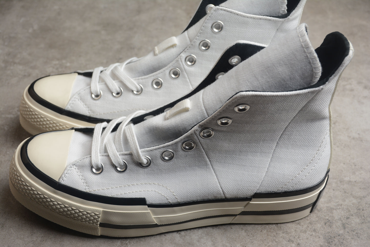 Converse cutted plus white