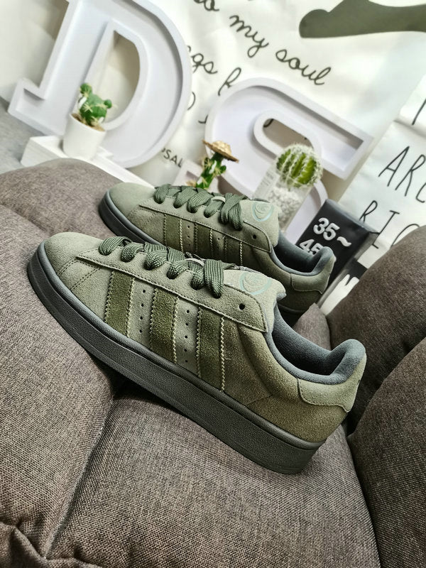 Campus military olive