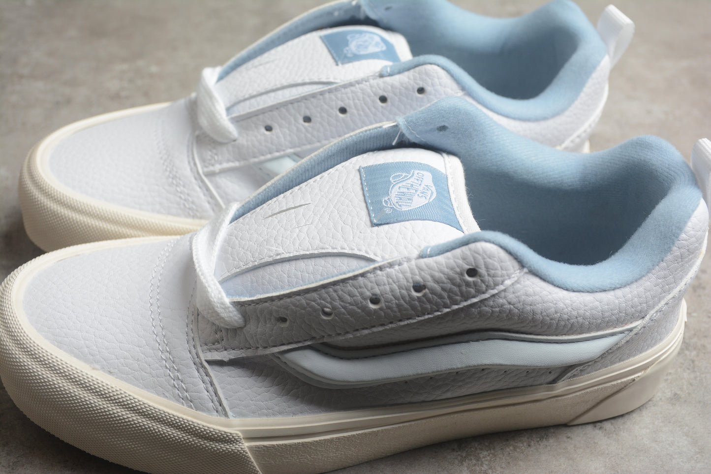 Vans Knu Skool white