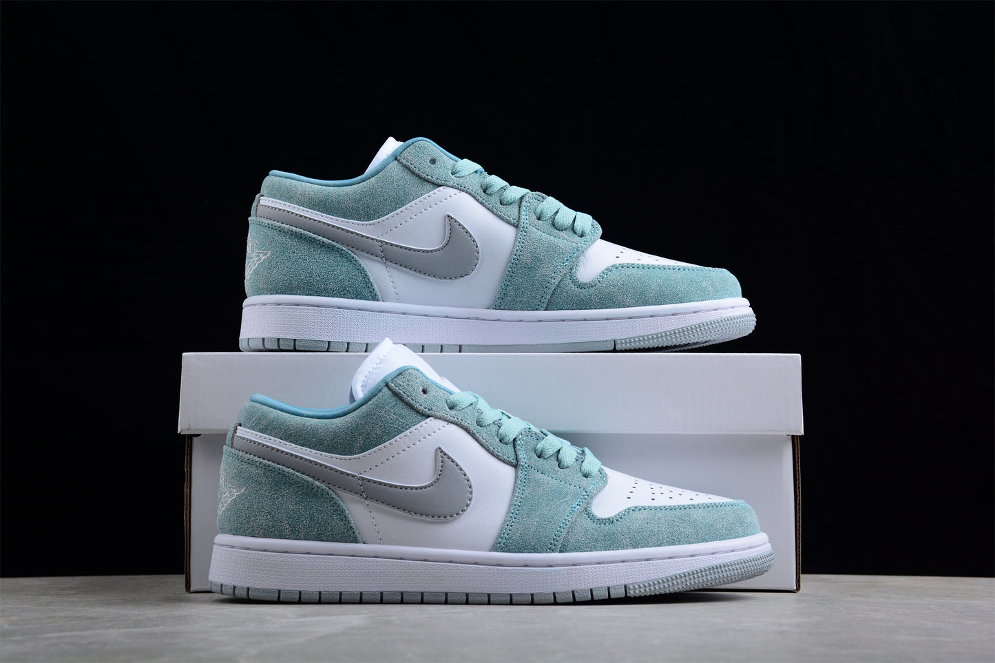 Jordan 1 Low new emerald