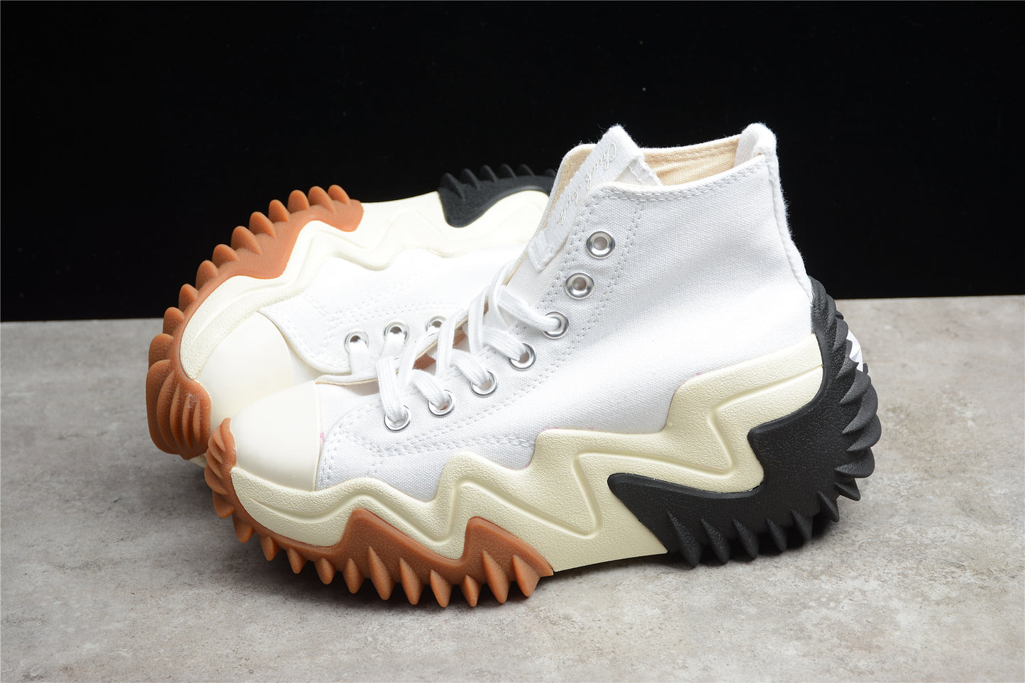 Converse run star motion white