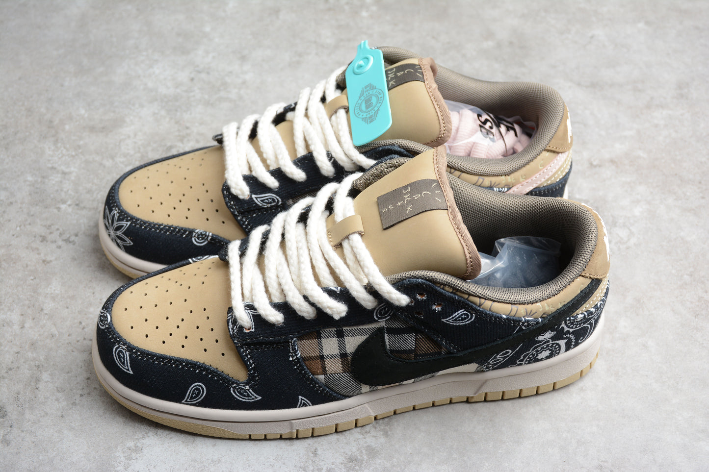 Dunk SB Low x Travis Scott