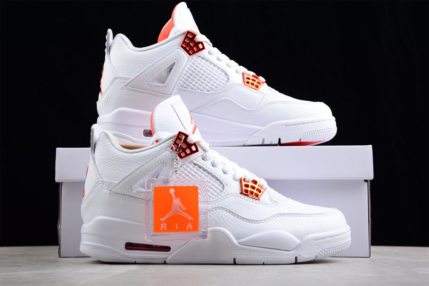 Jordan 4 metallic orange