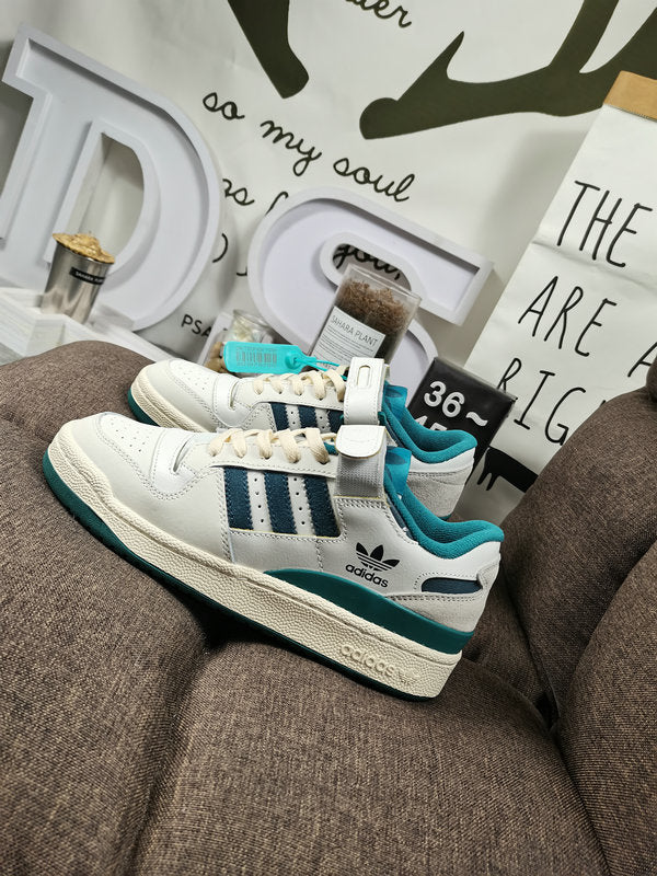 Forum wild teal blue