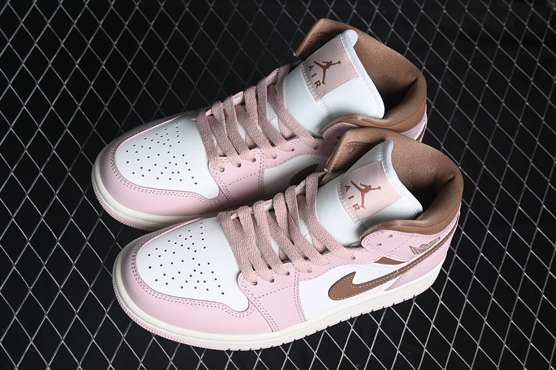 Jordan 1 Mid pink oxford