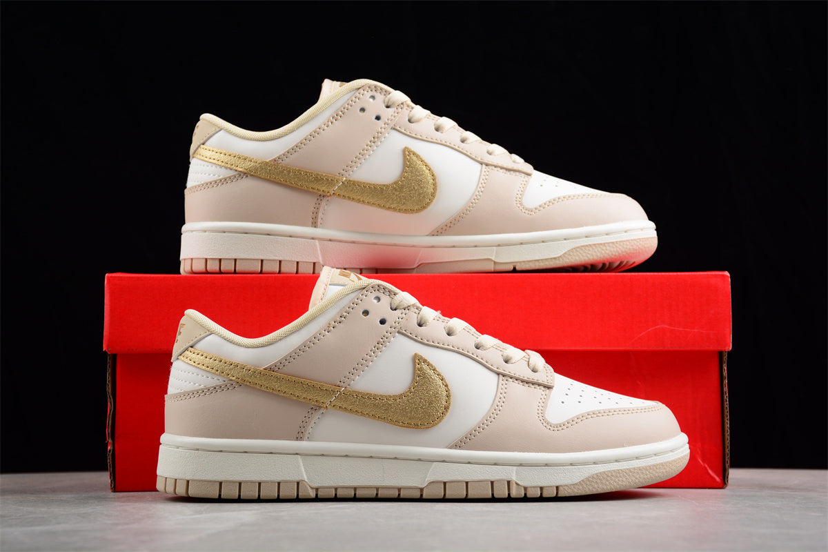 Dunk Low phantom metallic gold