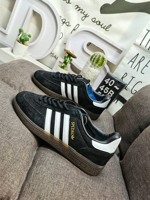 Spezial black gum