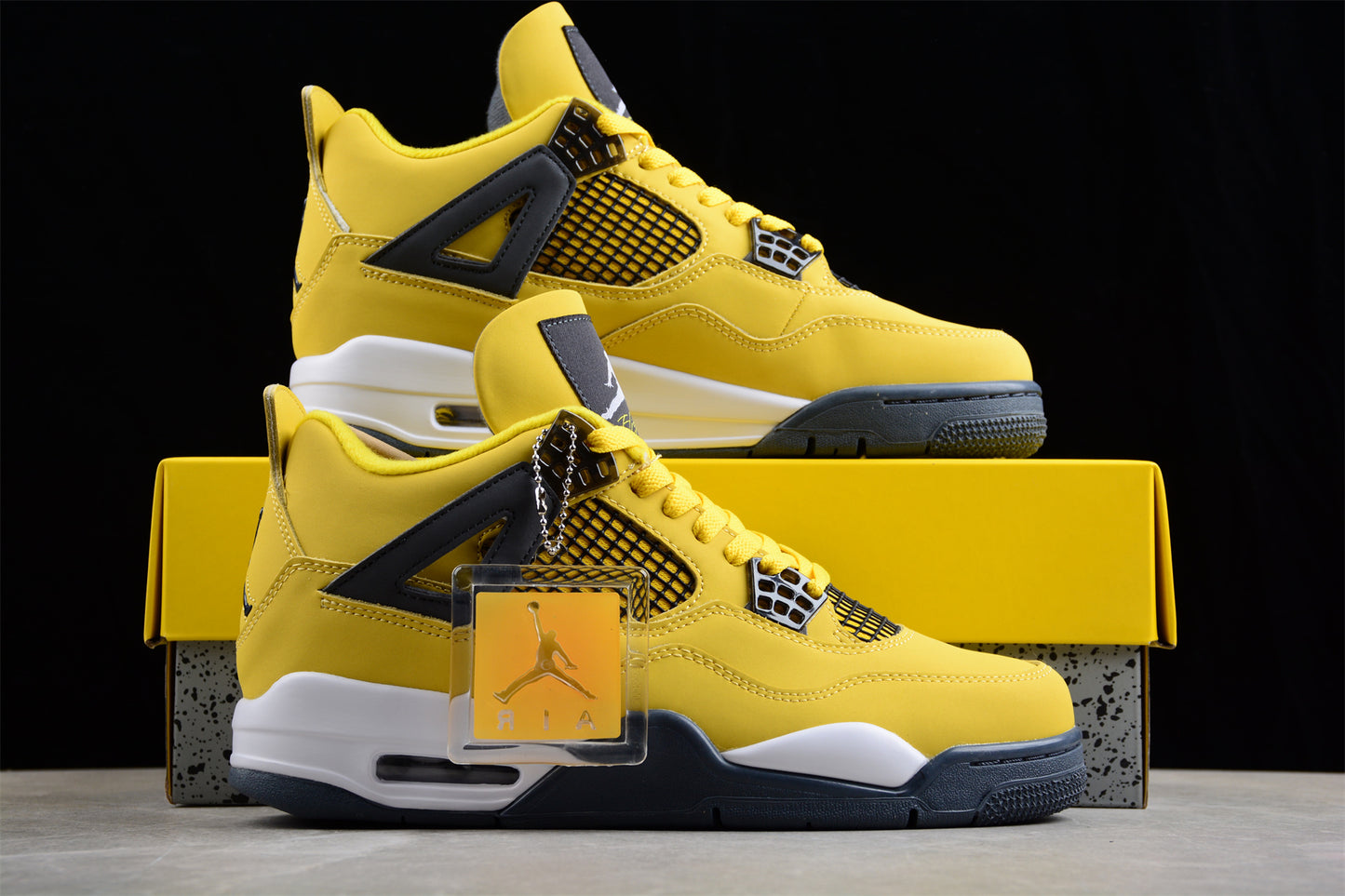 Jordan 4 lightning