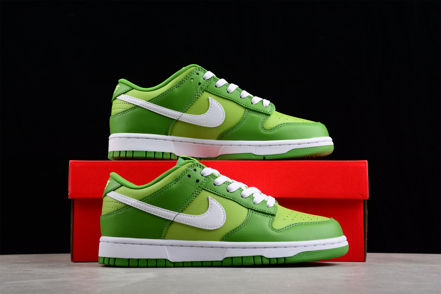 Dunk Low retro green
