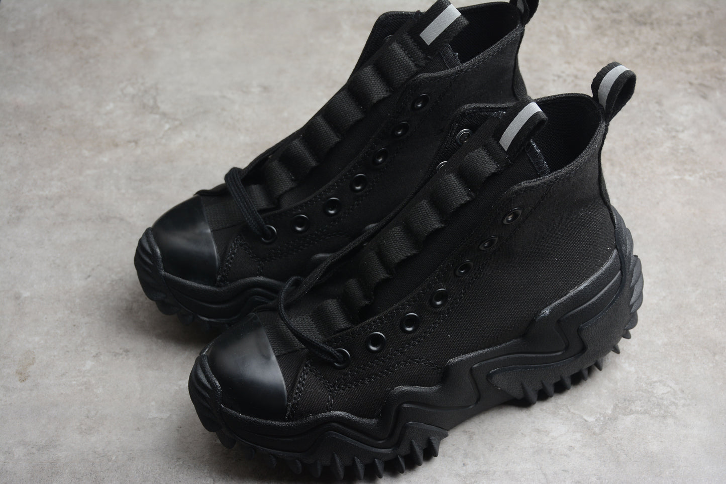 Converse run star motion black