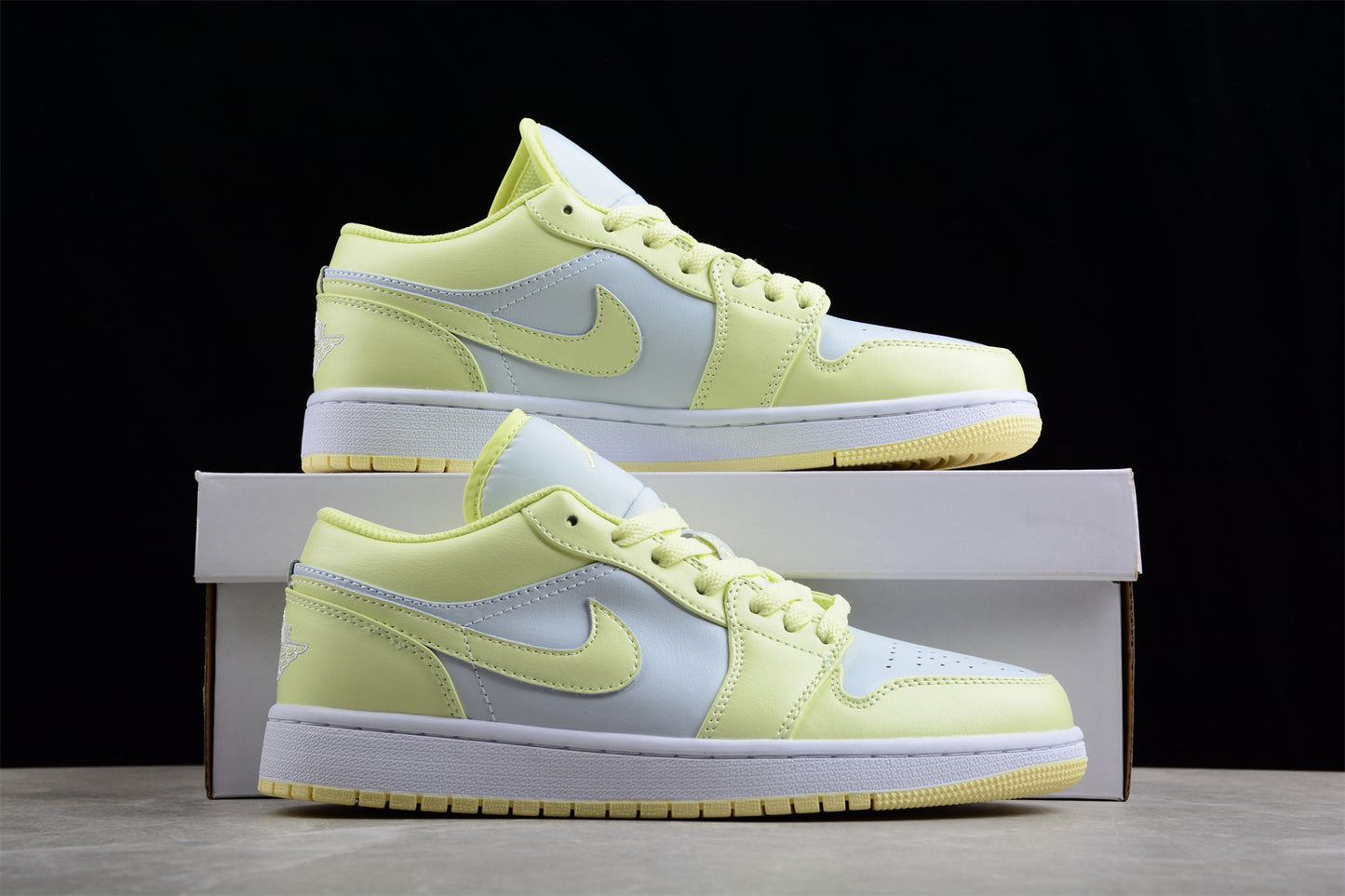 Jordan 1 Low lemonade