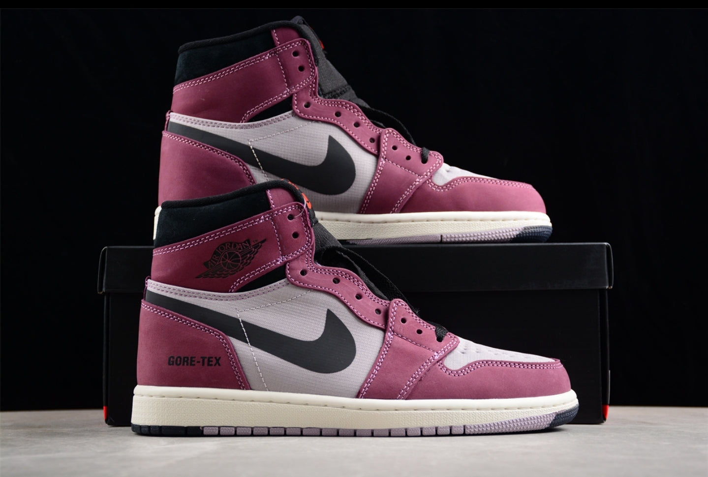 Jordan 1 High gore tex
