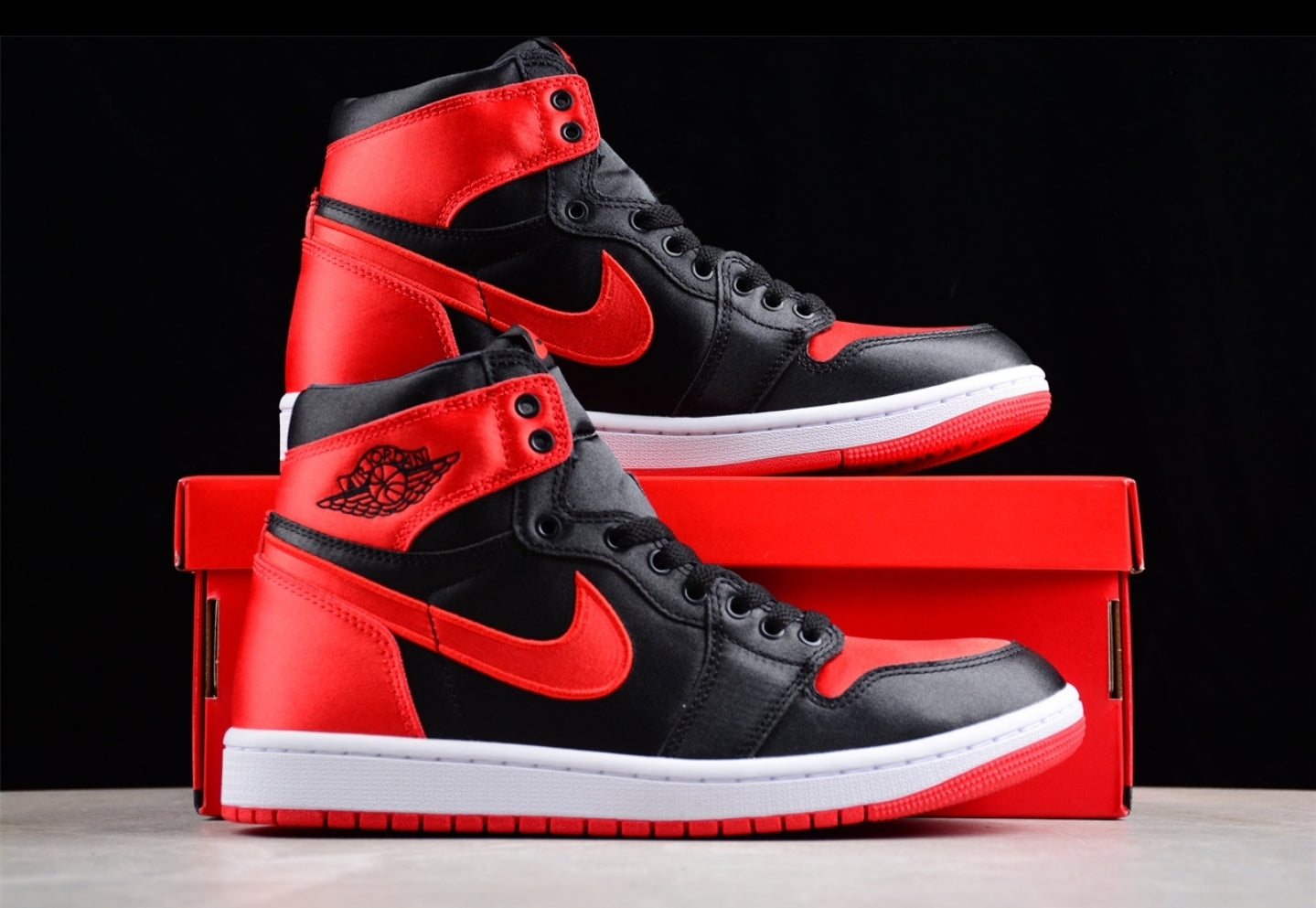 Jordan 1 High satin bred