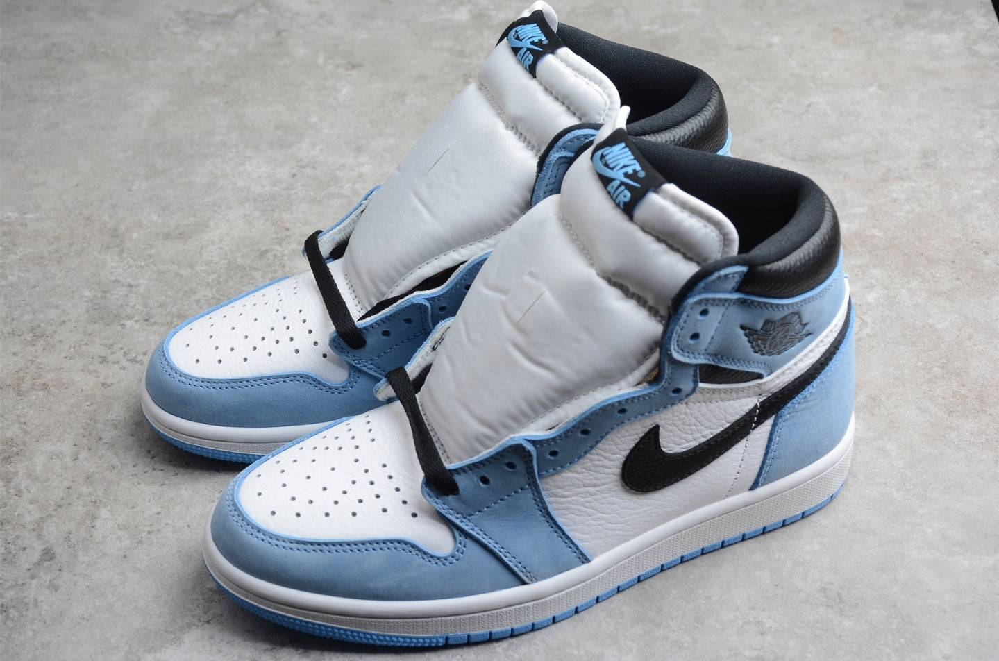 Jordan 1 High university blue