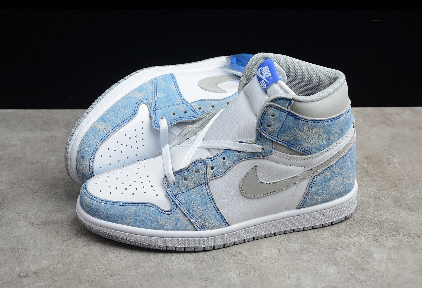 Jordan 1 High hyper royal
