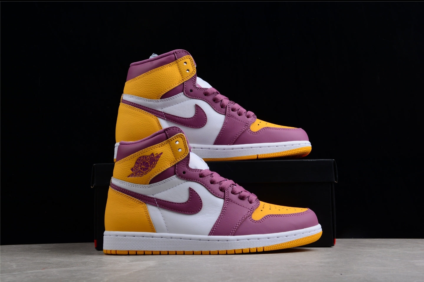 Jordan 1 High sail university red