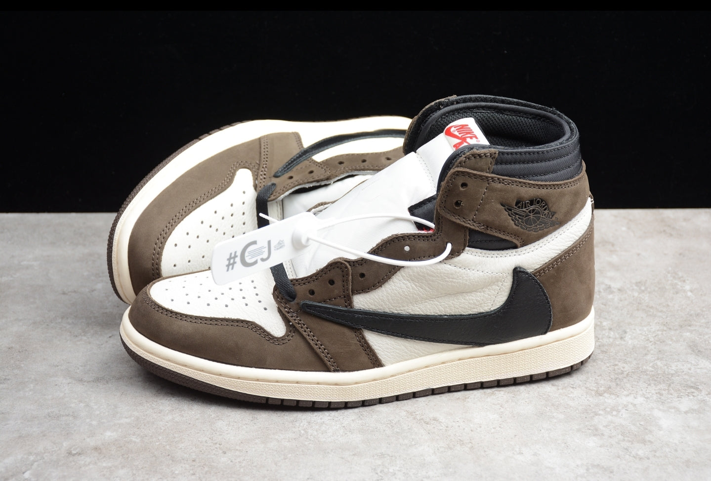 Jordan 1 High x Travis Scott mocha