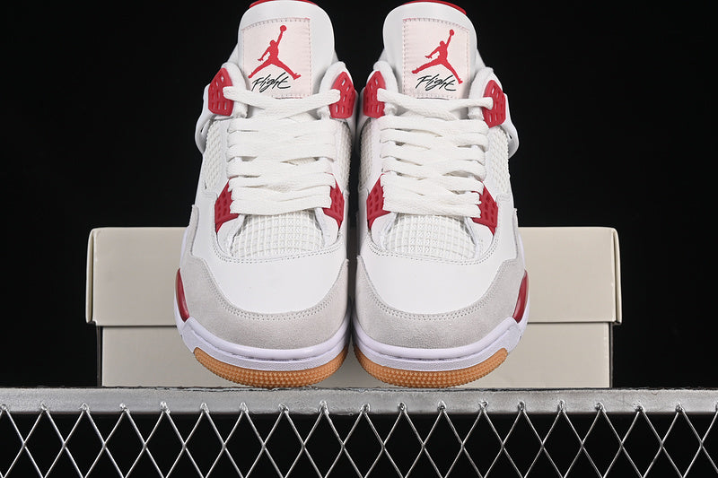 Jordan 4 SB vaysity red