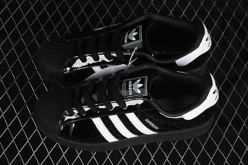 Superstar core black