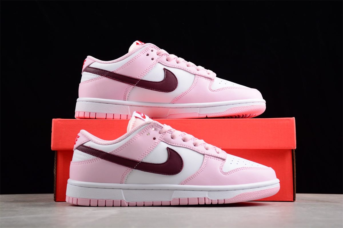 Dunk Low pink burgundy