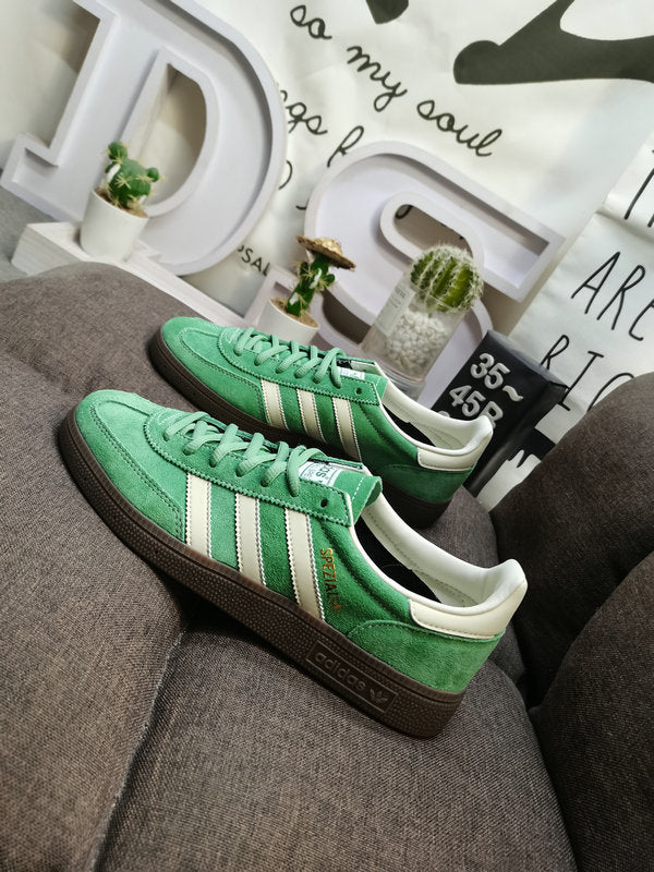 Spezial light green