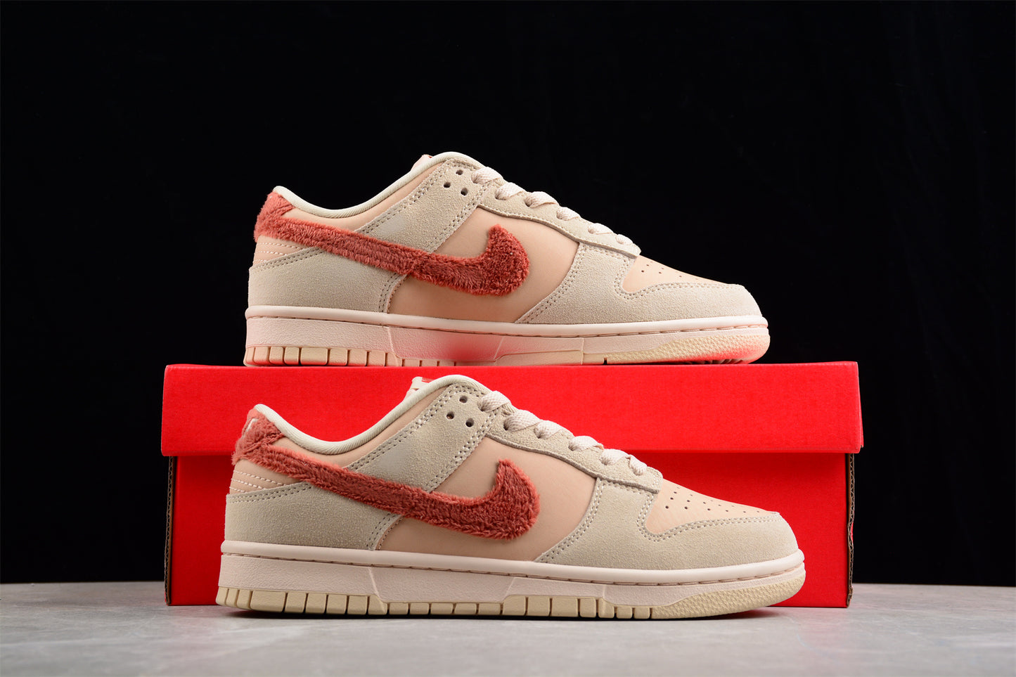Dunk Low terry swoosh