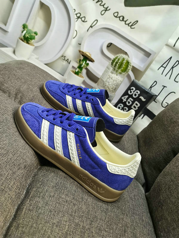 Gazelle indoor scarlet blue