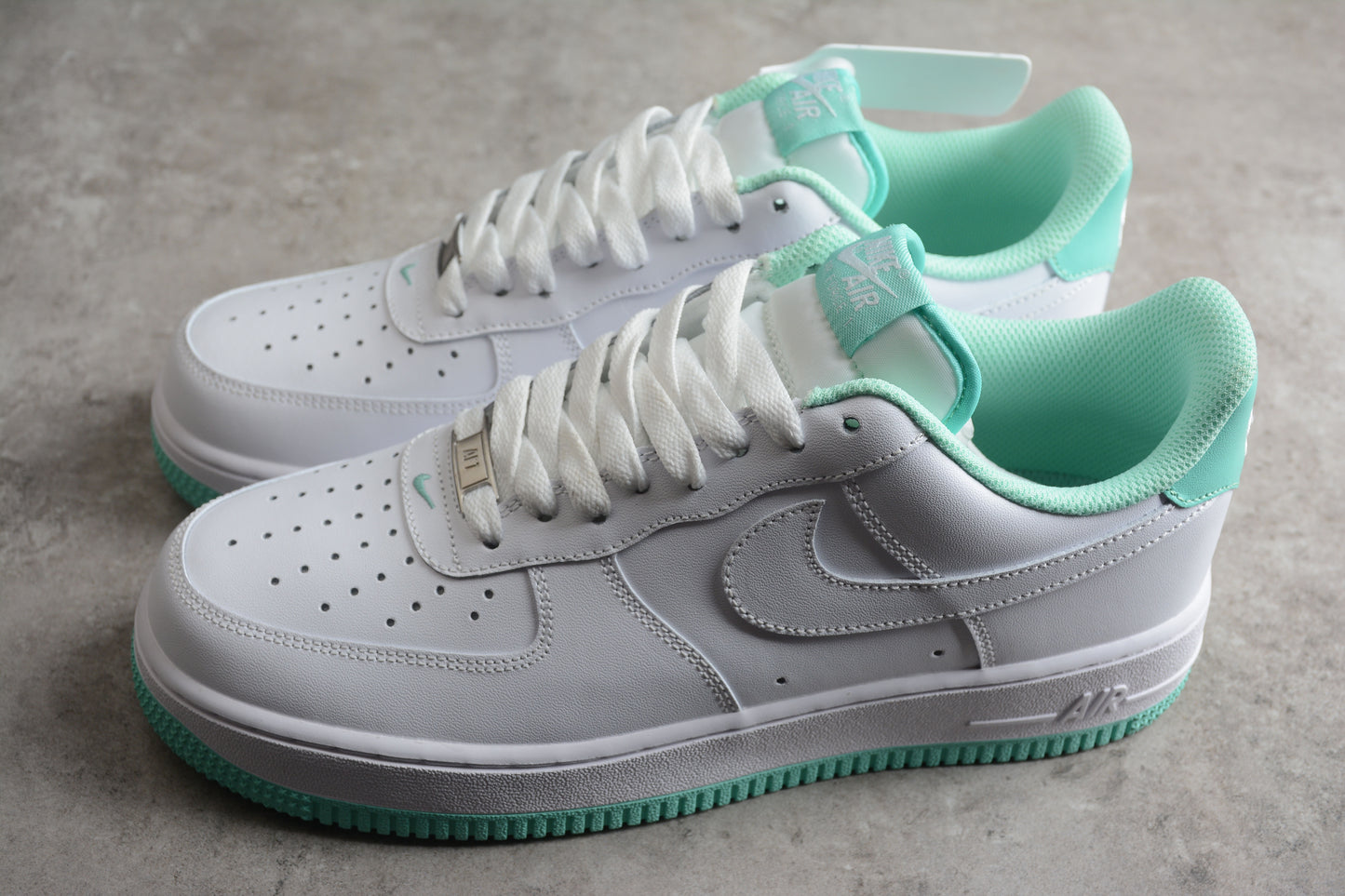 Air Force 1 full white mint