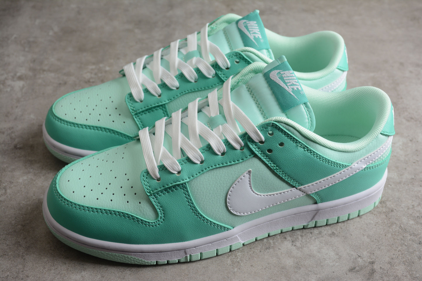 Dunk Low aqua