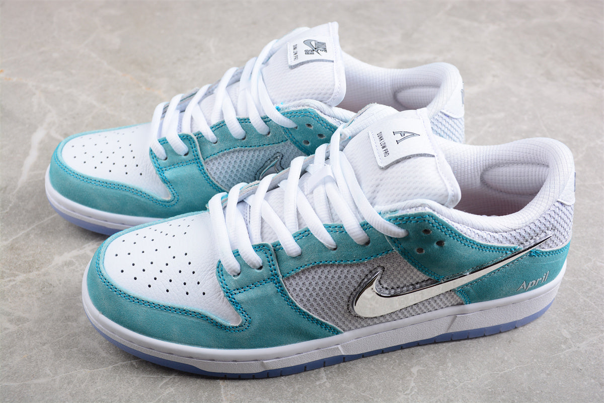 Dunk SB Low april aqua