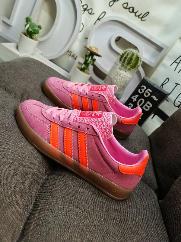 Gazelle indoor orange pink