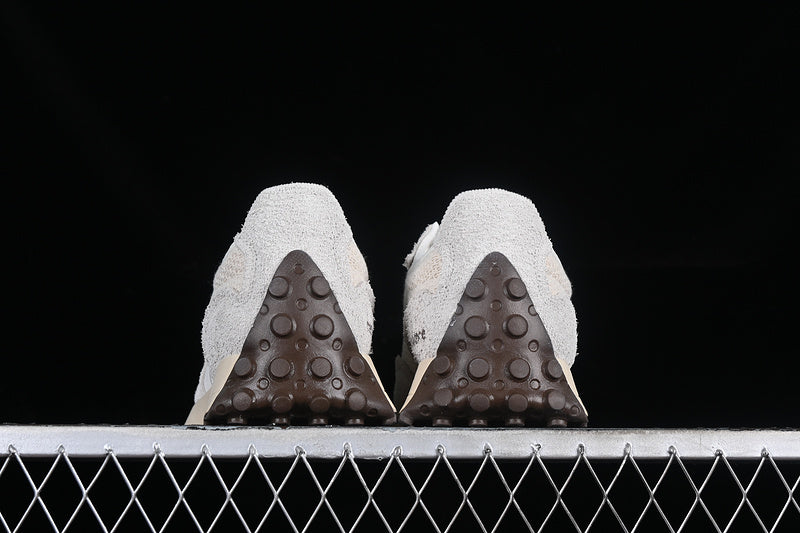 New Balance 327 white grey