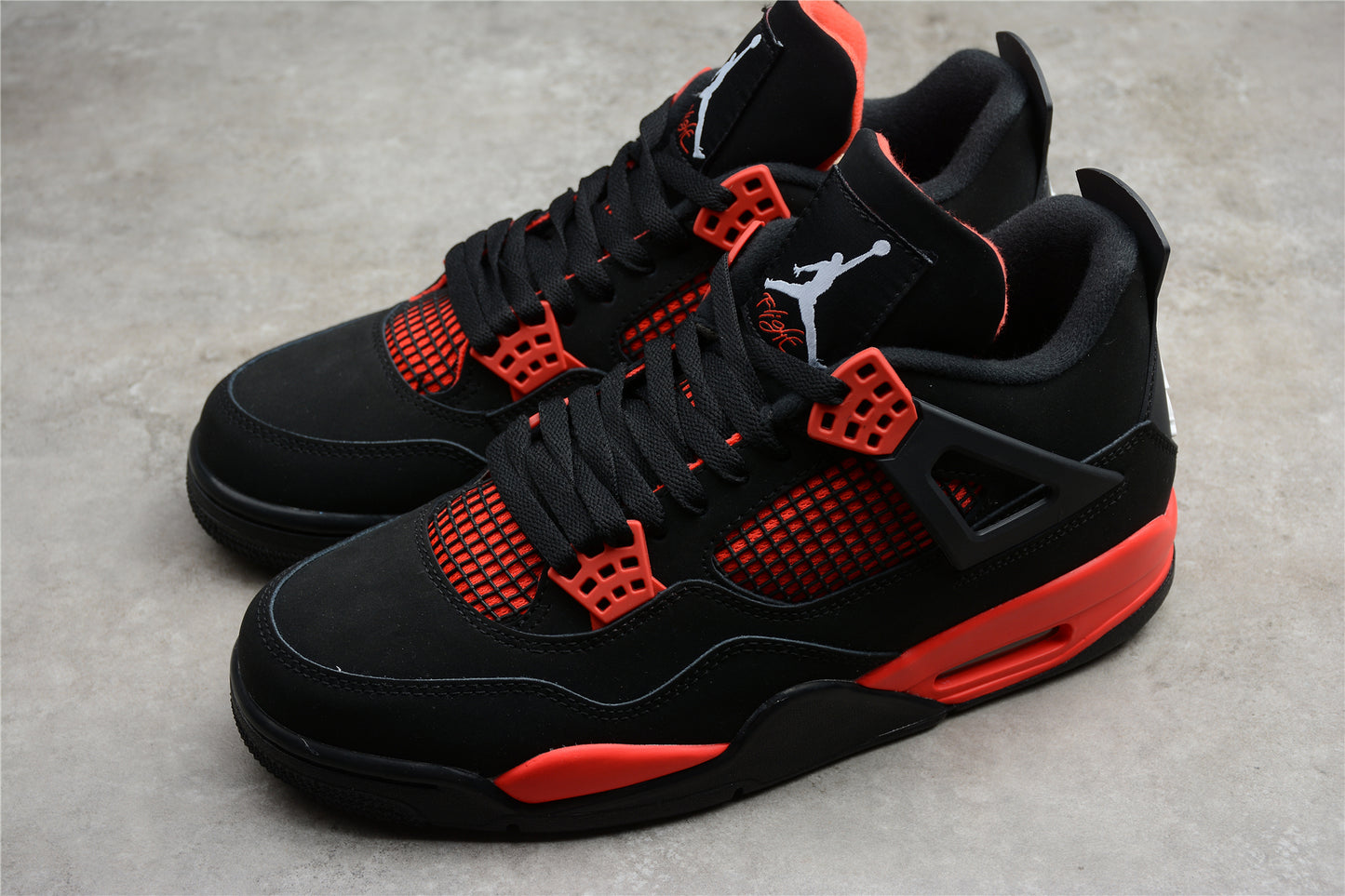 Jordan 4 red thunder