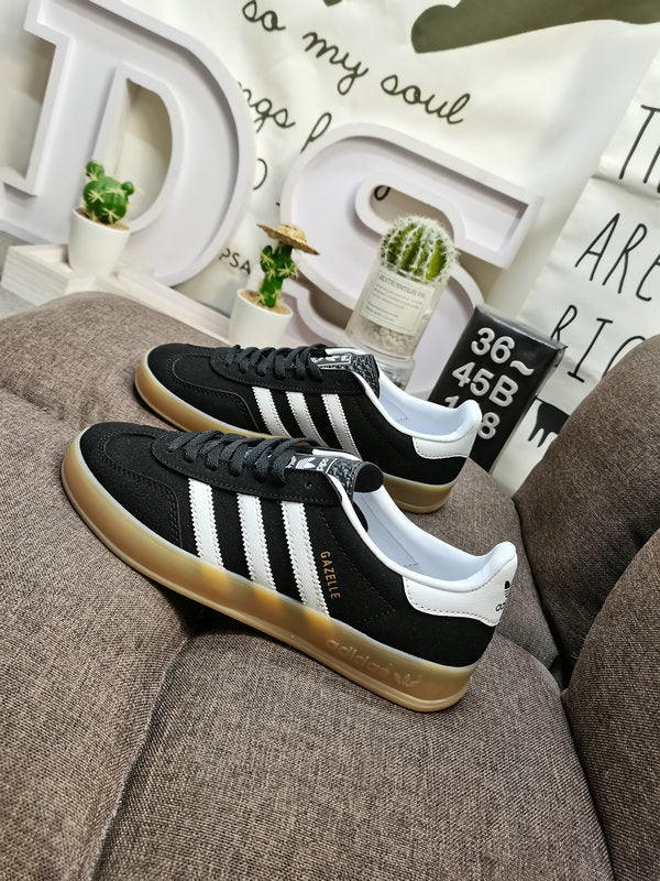Gazelle indoor black