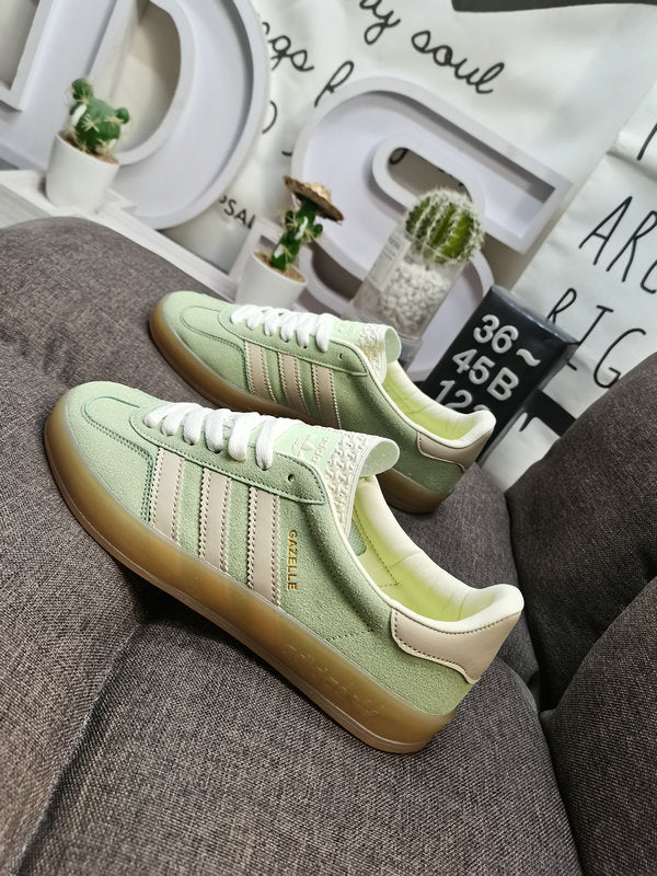 Gazelle indoor mint