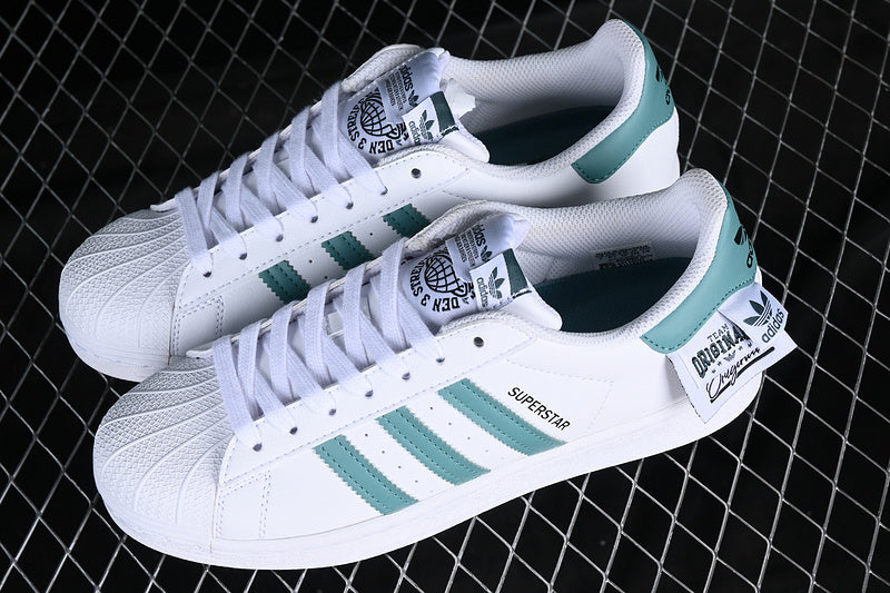Superstar white emerald
