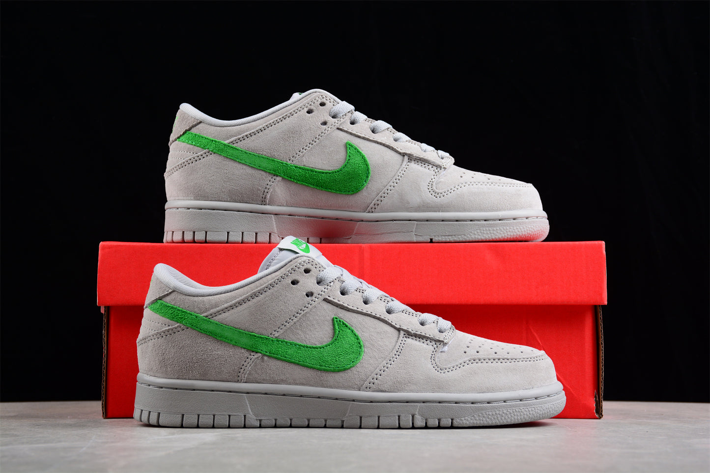 Dunk Low premium grey green