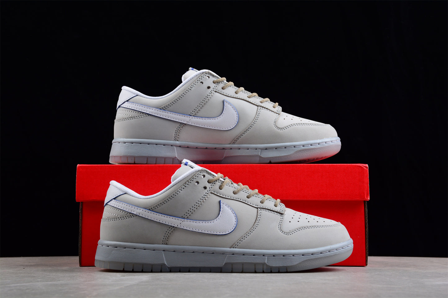 Dunk Low grey leather