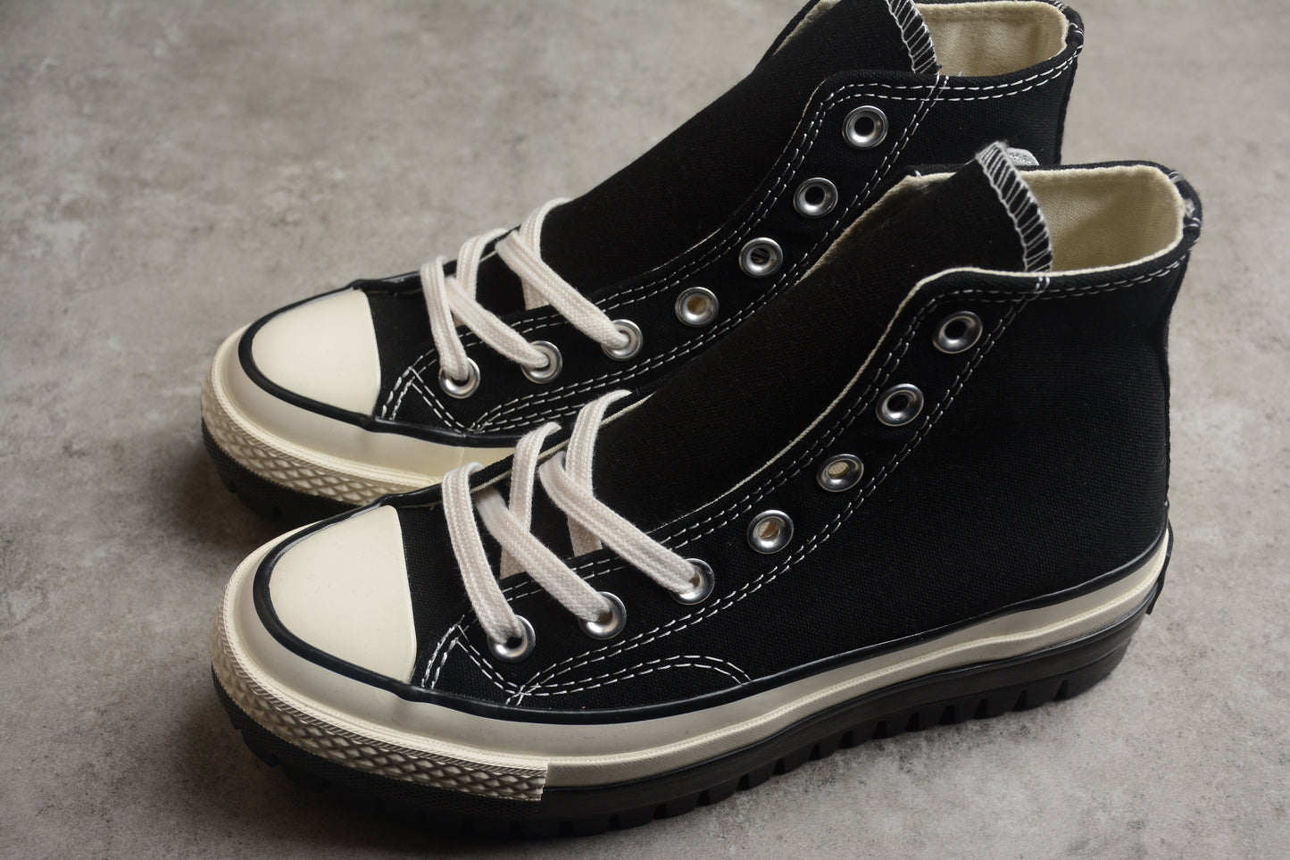 Converse trek hi parchment black