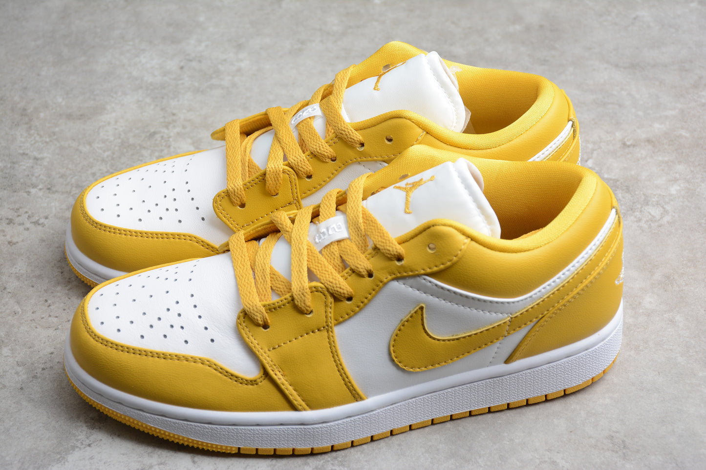 Jordan 1 Low yellow