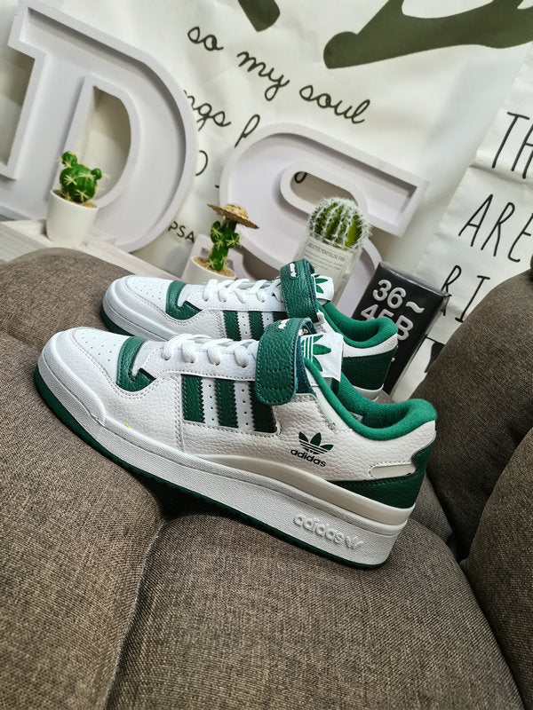 Forum white collegiate green